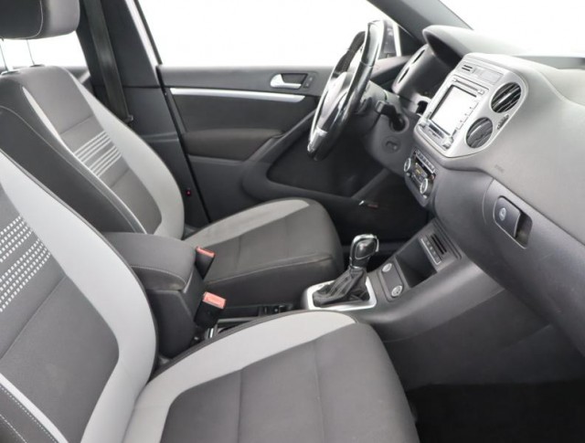 Volkswagen Tiguan  2.0 TDI Sport