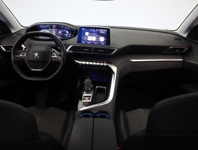 Peugeot 3008  1.5 BlueHDi 