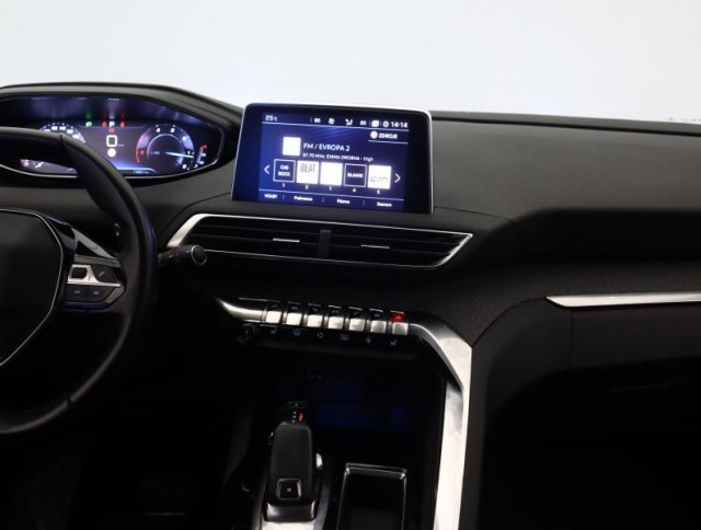 Peugeot 3008  1.5 BlueHDi 
