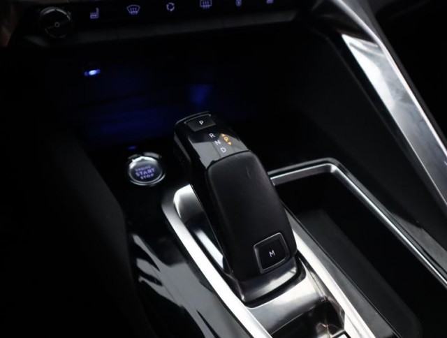 Peugeot 3008  1.5 BlueHDi 