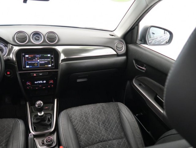 Suzuki Vitara  1.4 BoosterJet Elegance