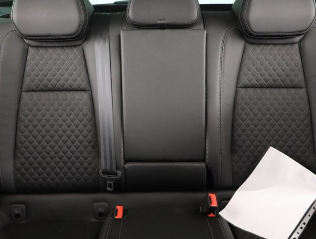 Škoda Karoq  1.5 TSI 