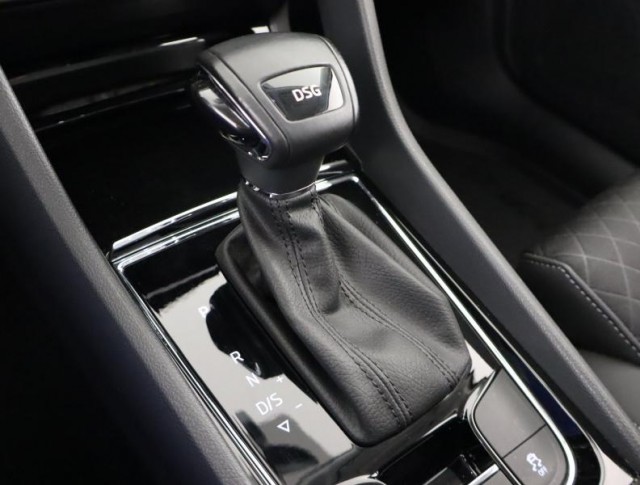 Škoda Karoq  1.5 TSI 