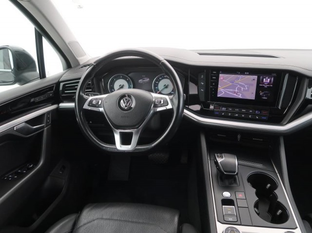 Volkswagen Touareg  3.0 TDI 