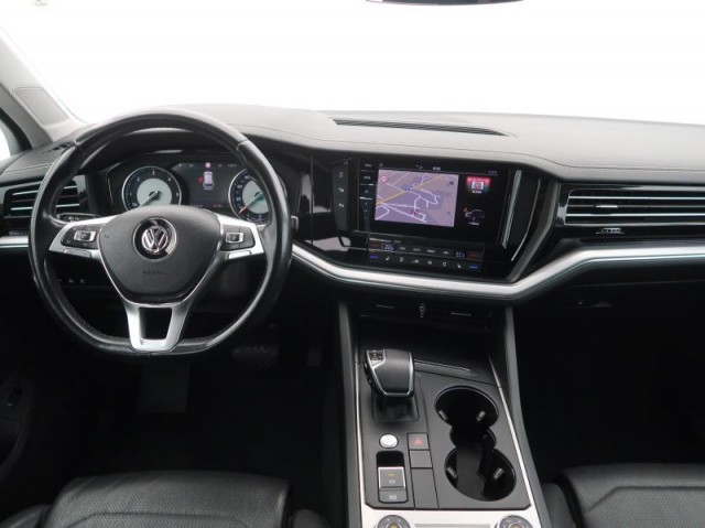 Volkswagen Touareg  3.0 TDI 