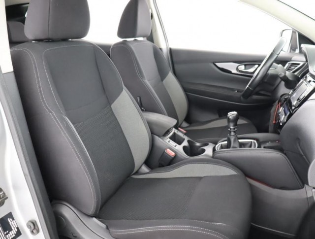 Nissan Qashqai  1.2 DIG-T 