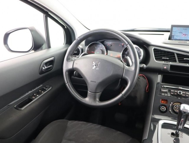 Peugeot 3008  1.6 HDi 