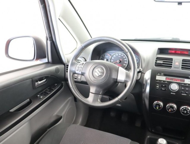 Suzuki SX4  1.6 VVT Club