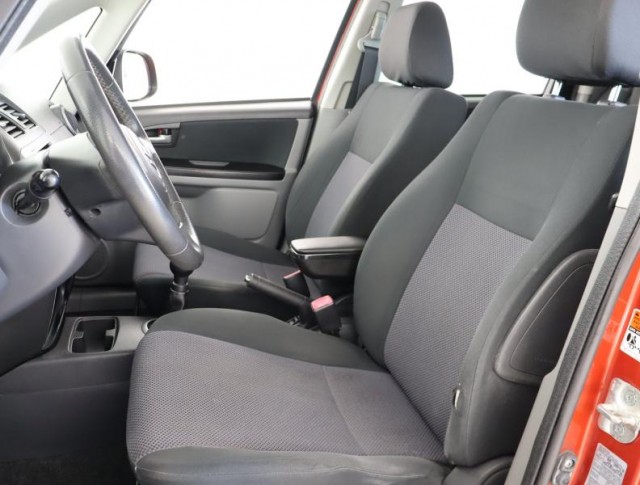 Suzuki SX4  1.6 VVT Club