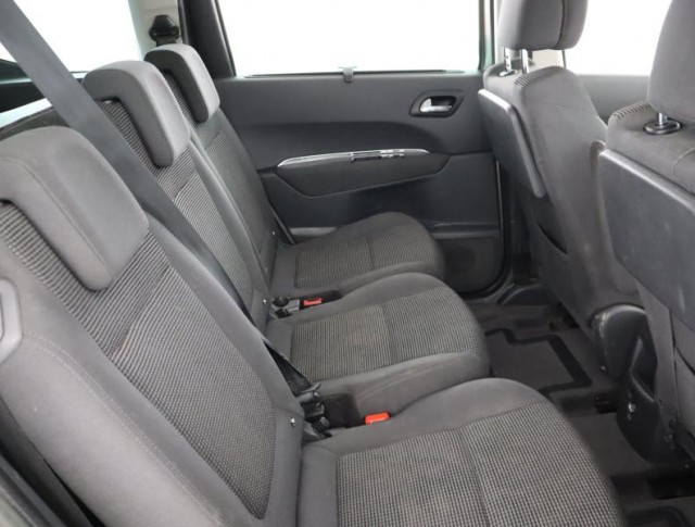 Peugeot 5008  2.0 HDI 