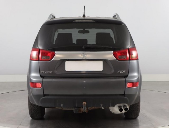 Peugeot 4007  2.2 HDI 