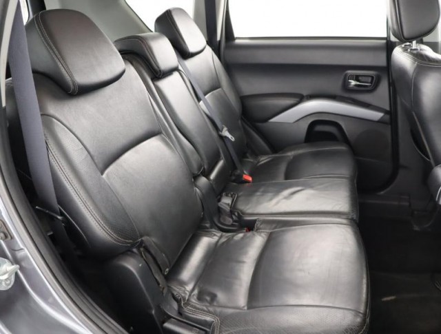 Peugeot 4007  2.2 HDI 