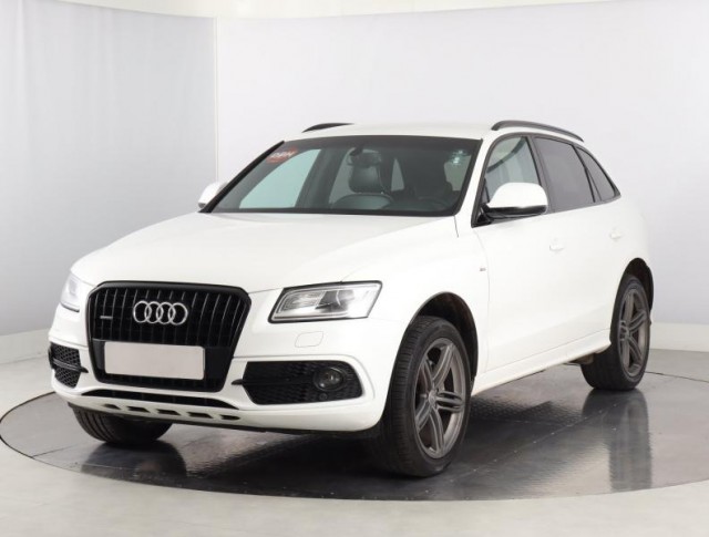 Audi Q5  2.0 TDI S line