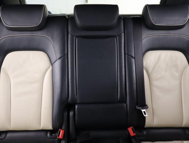 Audi Q5  2.0 TDI S line