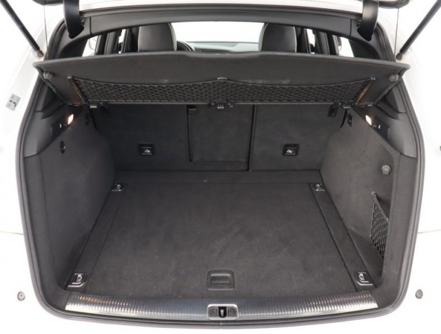 Audi Q5  2.0 TDI S line