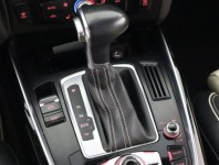 Audi Q5  2.0 TDI S line