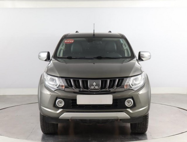 Mitsubishi L200  2.4 DI-D Invite