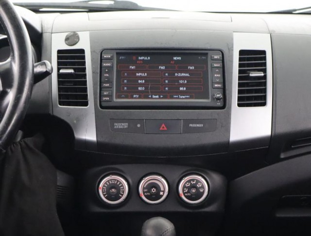 Peugeot 4007  2.2 HDI 