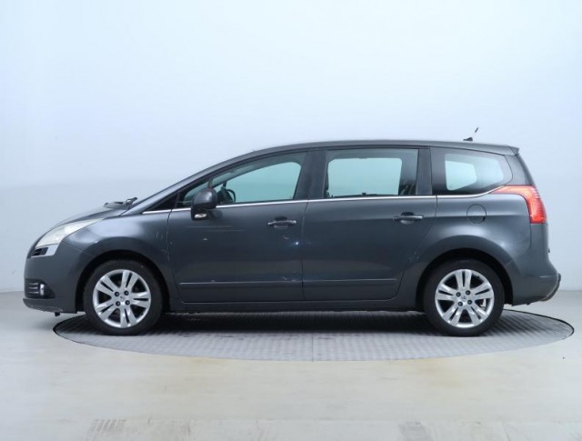 Peugeot 5008  1.6 HDi 