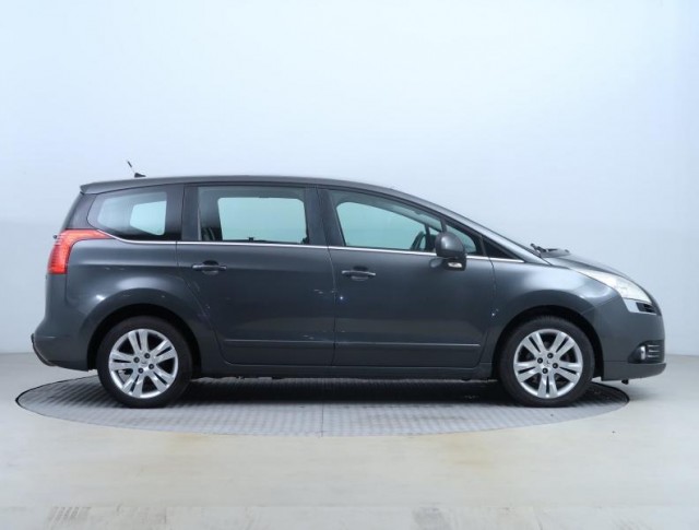 Peugeot 5008  1.6 HDi 