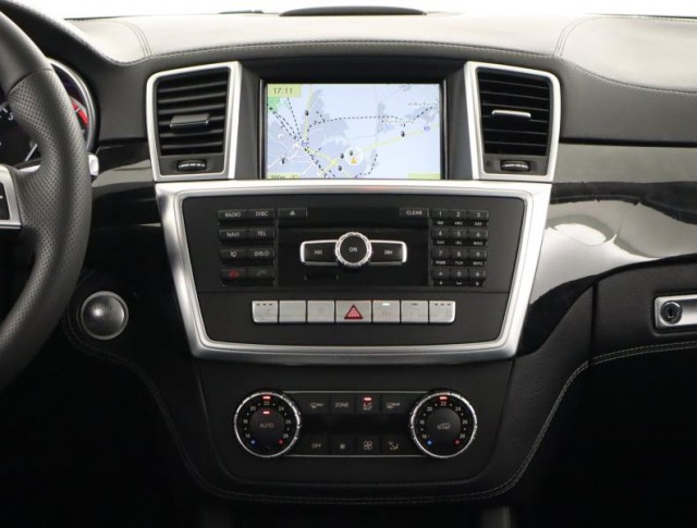 Mercedes-Benz ML  ML 350 BlueTEC Performance Pa