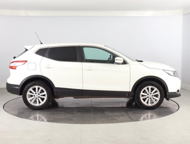 Nissan Qashqai  1.6 DIG-T 