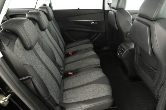 Peugeot 5008  2.0 BlueHDi 