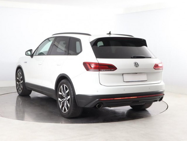 Volkswagen Touareg  3.0 TDI Business