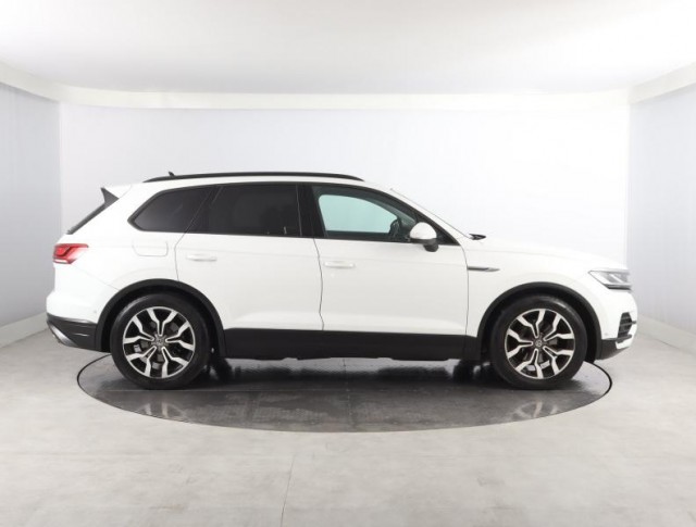 Volkswagen Touareg  3.0 TDI Business