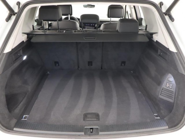 Volkswagen Touareg  3.0 TDI Business