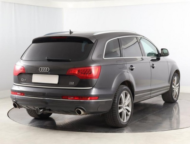Audi Q7  3.0 TDI 