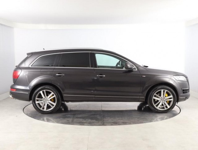 Audi Q7  3.0 TDI 