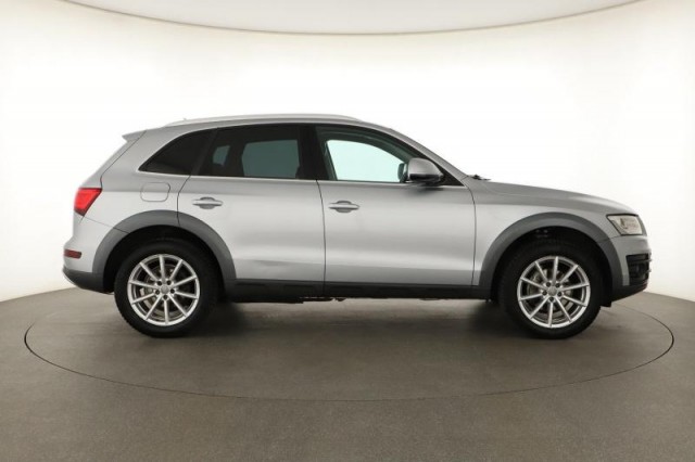 Audi Q5  2.0 TDI 