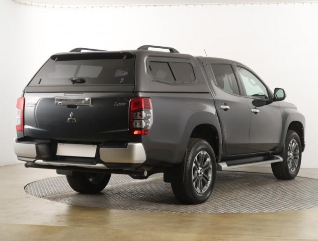Mitsubishi L200  2.2 DI-D Instyle