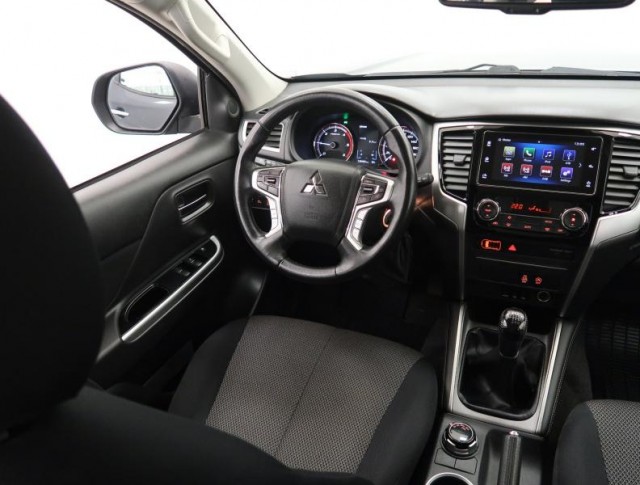 Mitsubishi L200  2.2 DI-D Instyle