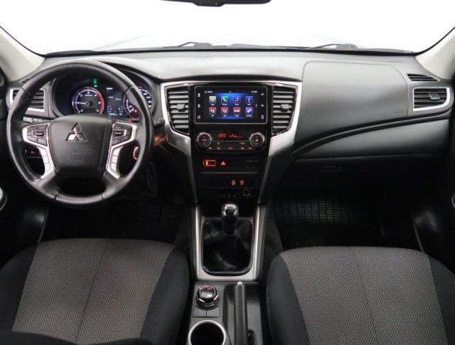 Mitsubishi L200  2.2 DI-D Instyle