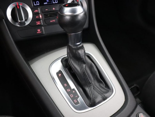 Audi Q3  2.0 TDI Sport