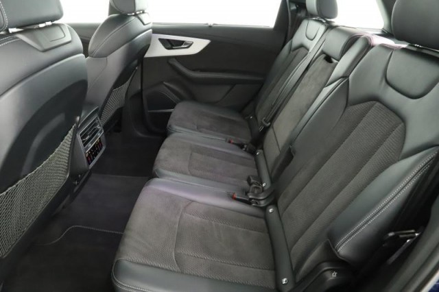 Audi Q7  55 TFSI S-Line
