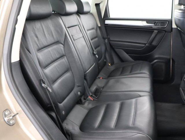 Volkswagen Touareg  3.0 TDI 