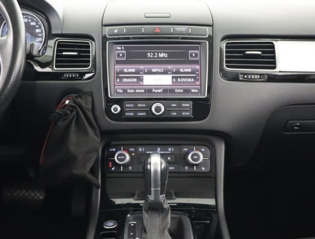 Volkswagen Touareg  3.0 TDI 