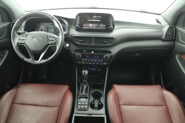 Hyundai Tucson  2.0 CRDi 