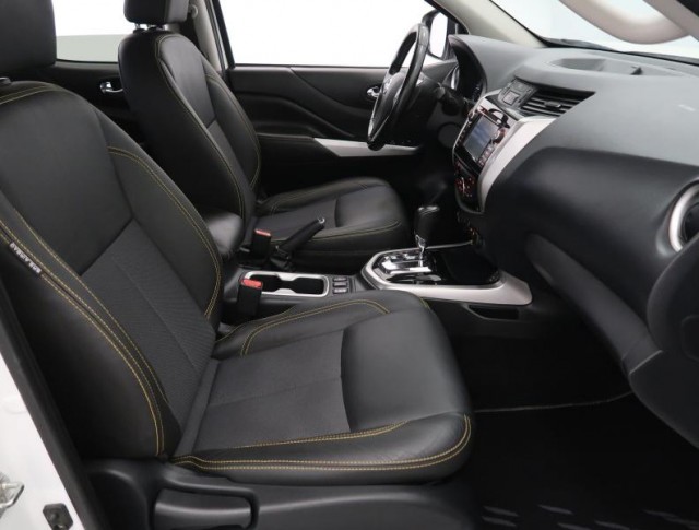 Nissan Navara  2.3 dCi 