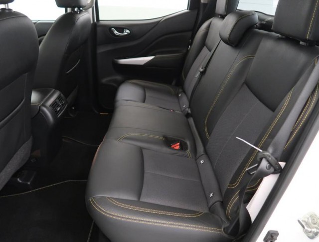 Nissan Navara  2.3 dCi 