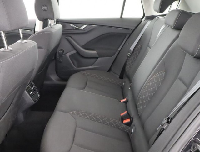 Škoda Kamiq  1.0 TSI Ambition Plus