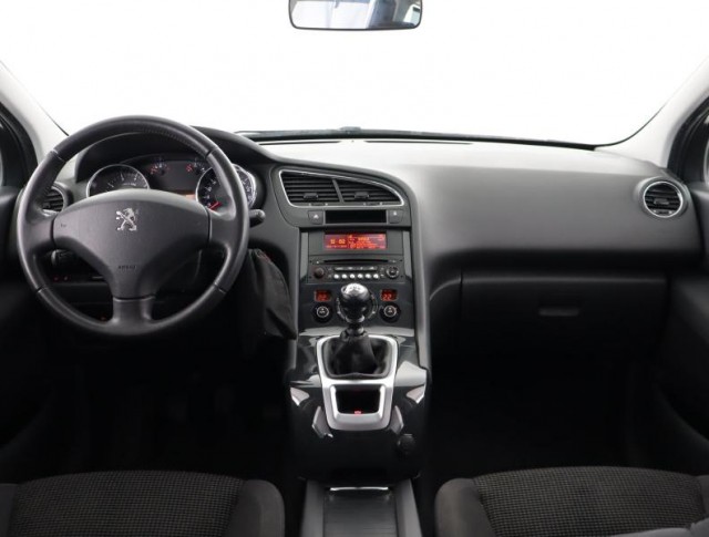 Peugeot 5008  1.6 THP Access
