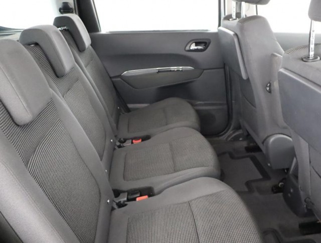 Peugeot 5008  1.6 THP Access