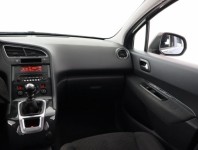 Peugeot 5008  1.6 THP Access