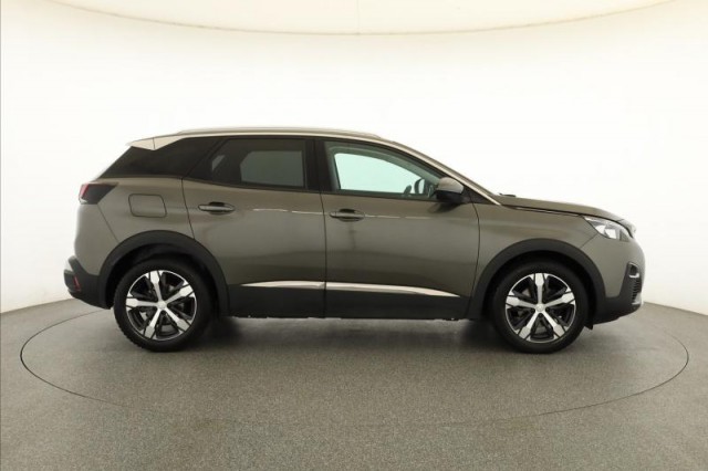 Peugeot 3008  1.2 PureTech 