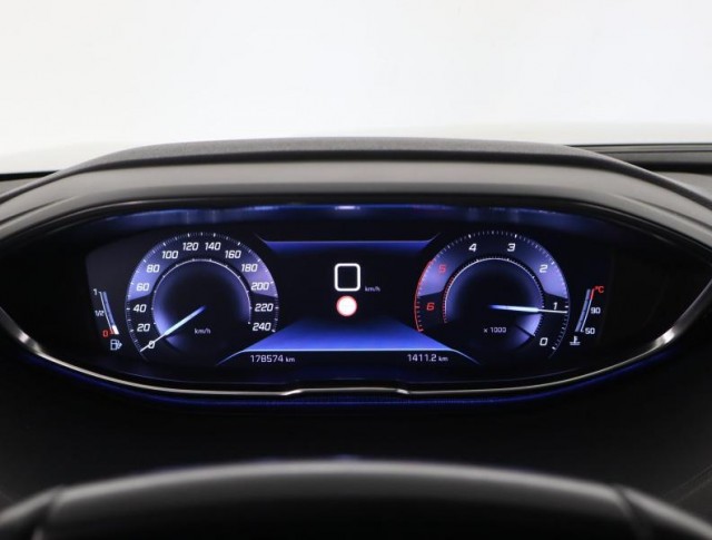 Peugeot 3008  1.5 BlueHDi 