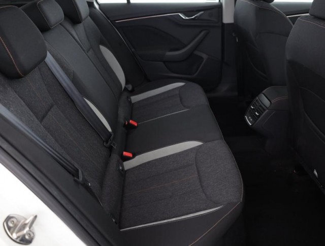 Škoda Kamiq  1.0 TSI Style